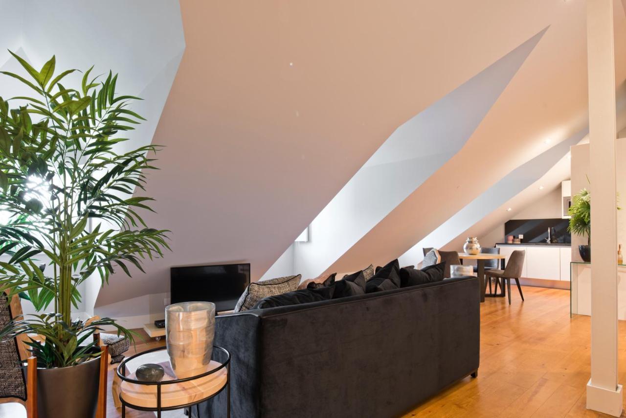 Iconic & Elegant Design 2 Bedroom Apt By Fs ลิสบอน ภายนอก รูปภาพ